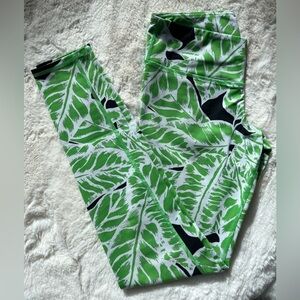 ALO yoga, womens Small,  Green Leaf Print Leggings